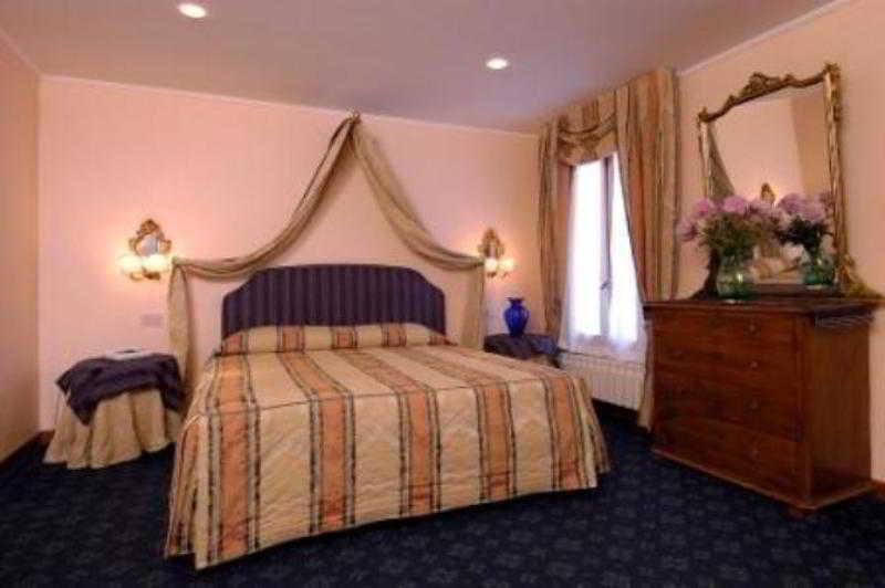 Hotel San Zulian Venice Ngoại thất bức ảnh