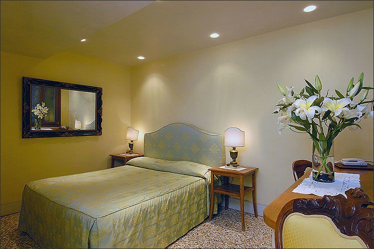 Hotel San Zulian Venice Ngoại thất bức ảnh